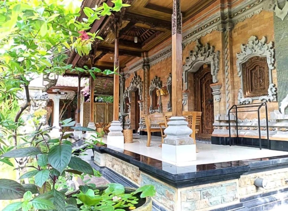 Green Palace Homestay Batununggul Zewnętrze zdjęcie
