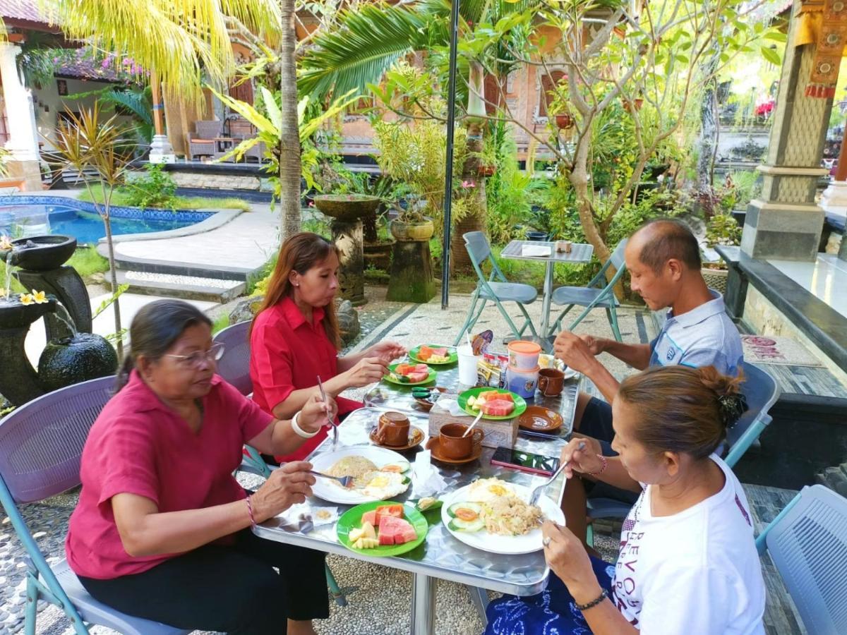 Green Palace Homestay Batununggul Zewnętrze zdjęcie