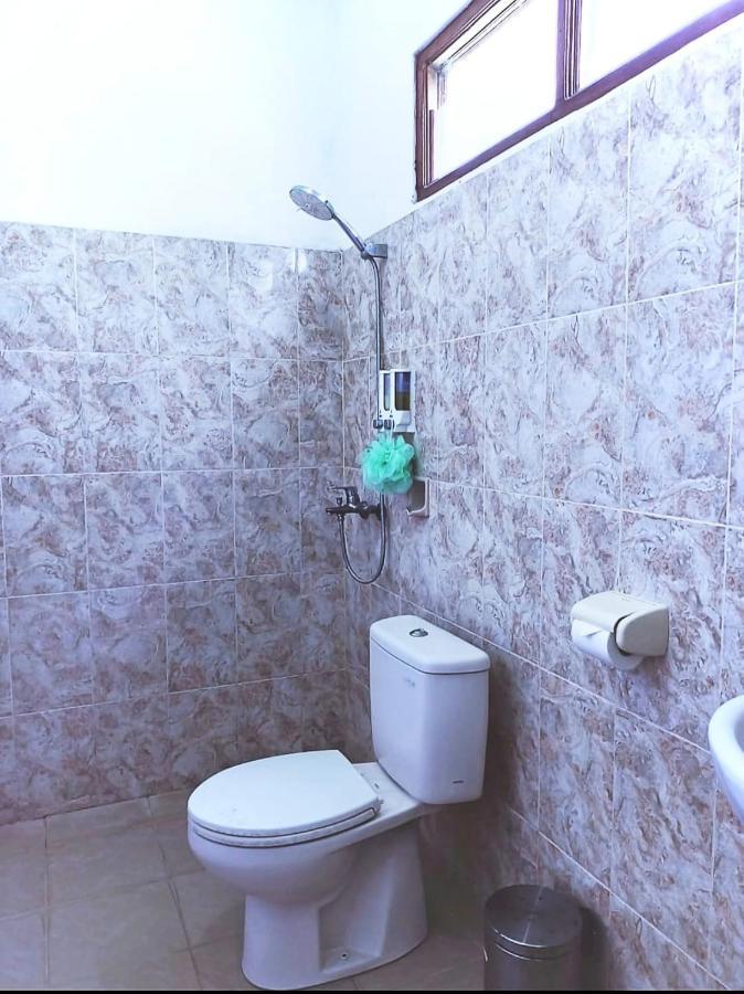 Green Palace Homestay Batununggul Zewnętrze zdjęcie