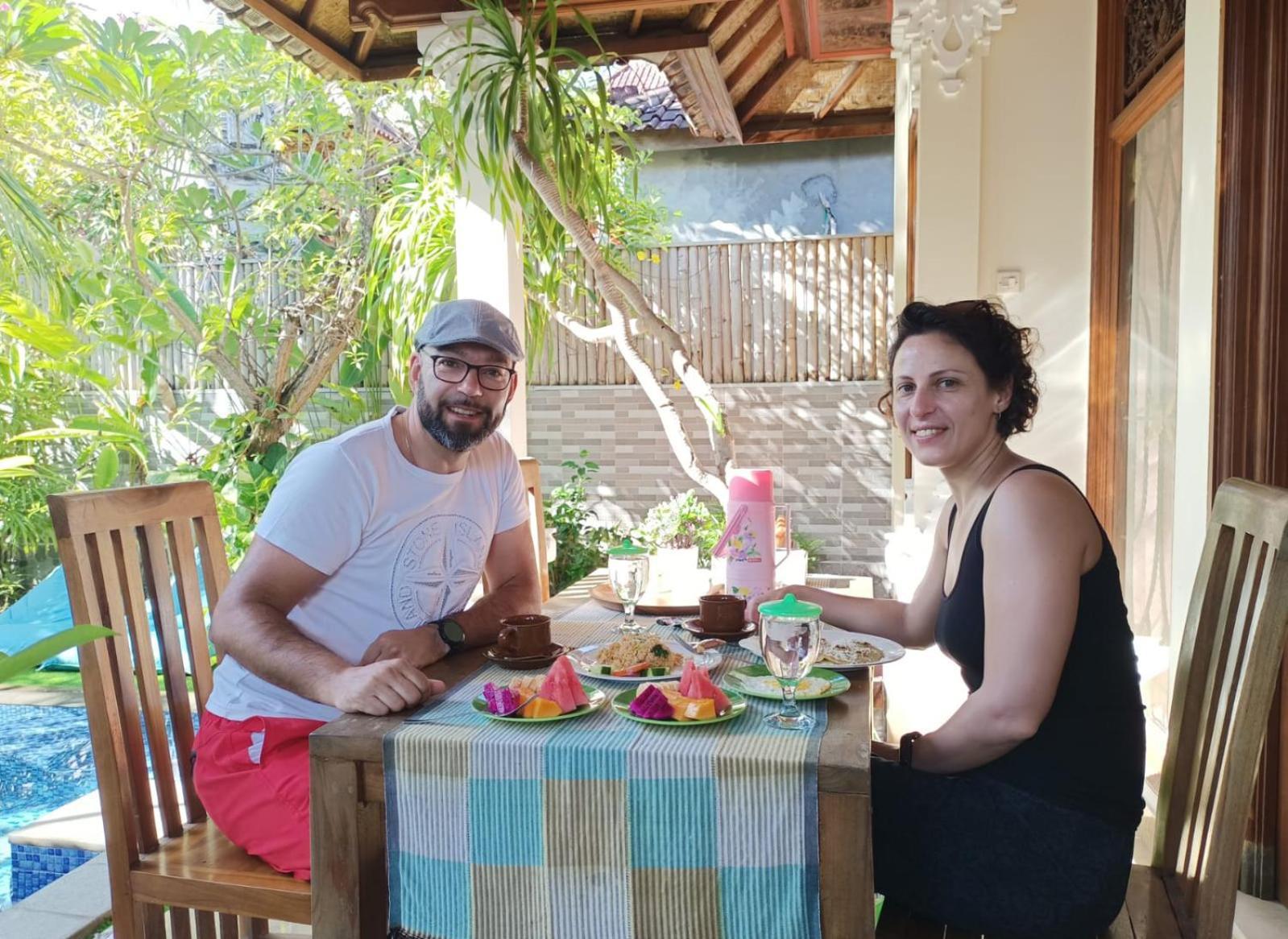 Green Palace Homestay Batununggul Zewnętrze zdjęcie