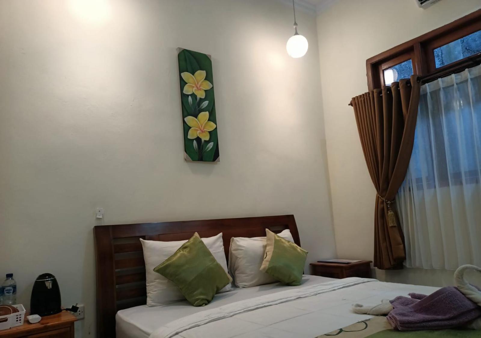 Green Palace Homestay Batununggul Zewnętrze zdjęcie