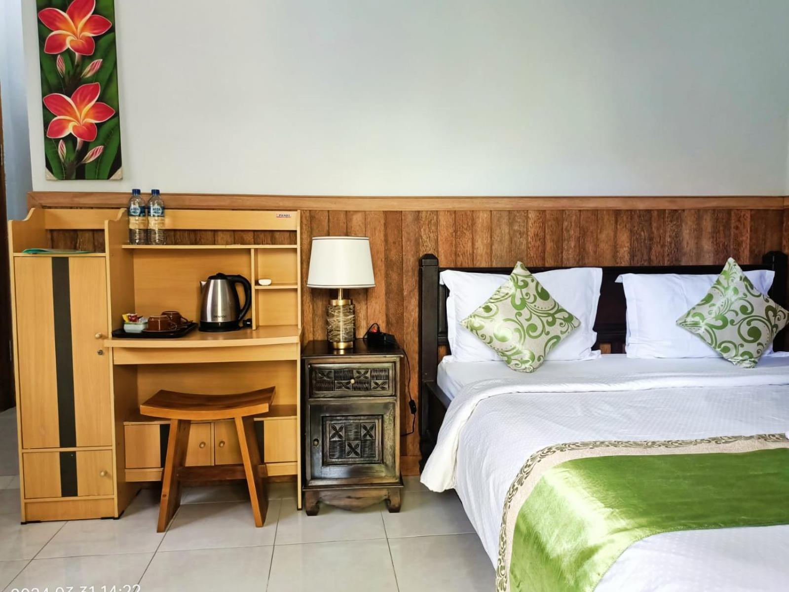 Green Palace Homestay Batununggul Zewnętrze zdjęcie