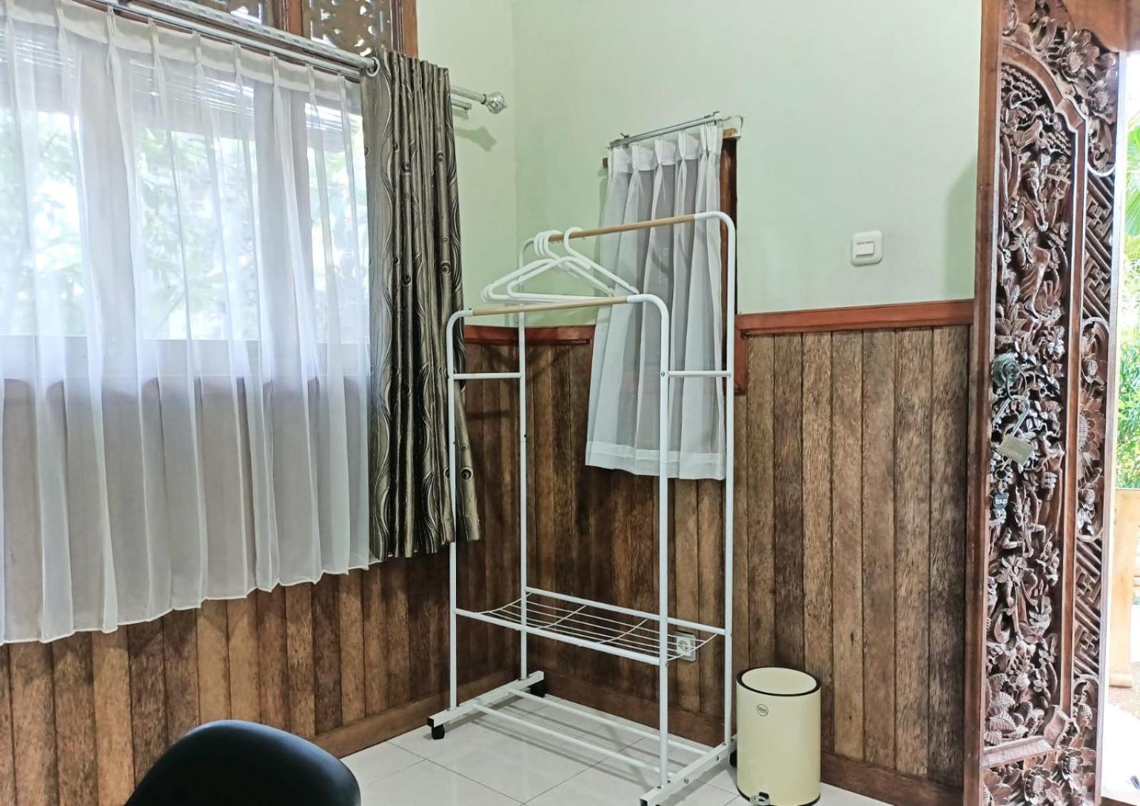 Green Palace Homestay Batununggul Zewnętrze zdjęcie