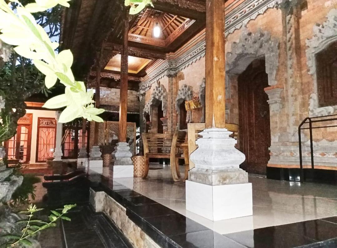 Green Palace Homestay Batununggul Zewnętrze zdjęcie
