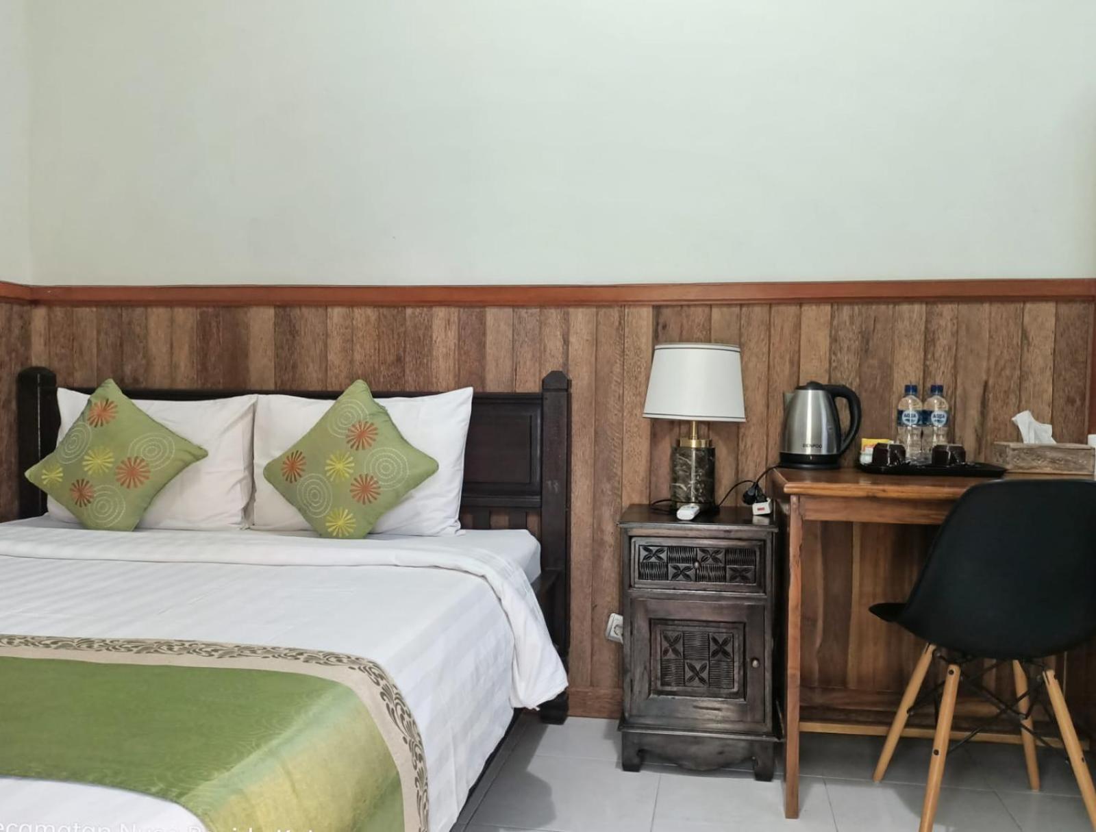 Green Palace Homestay Batununggul Zewnętrze zdjęcie