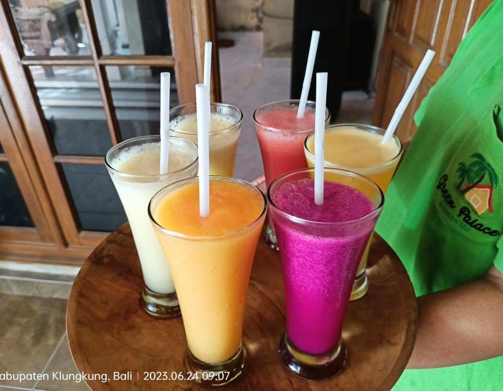 Green Palace Homestay Batununggul Zewnętrze zdjęcie